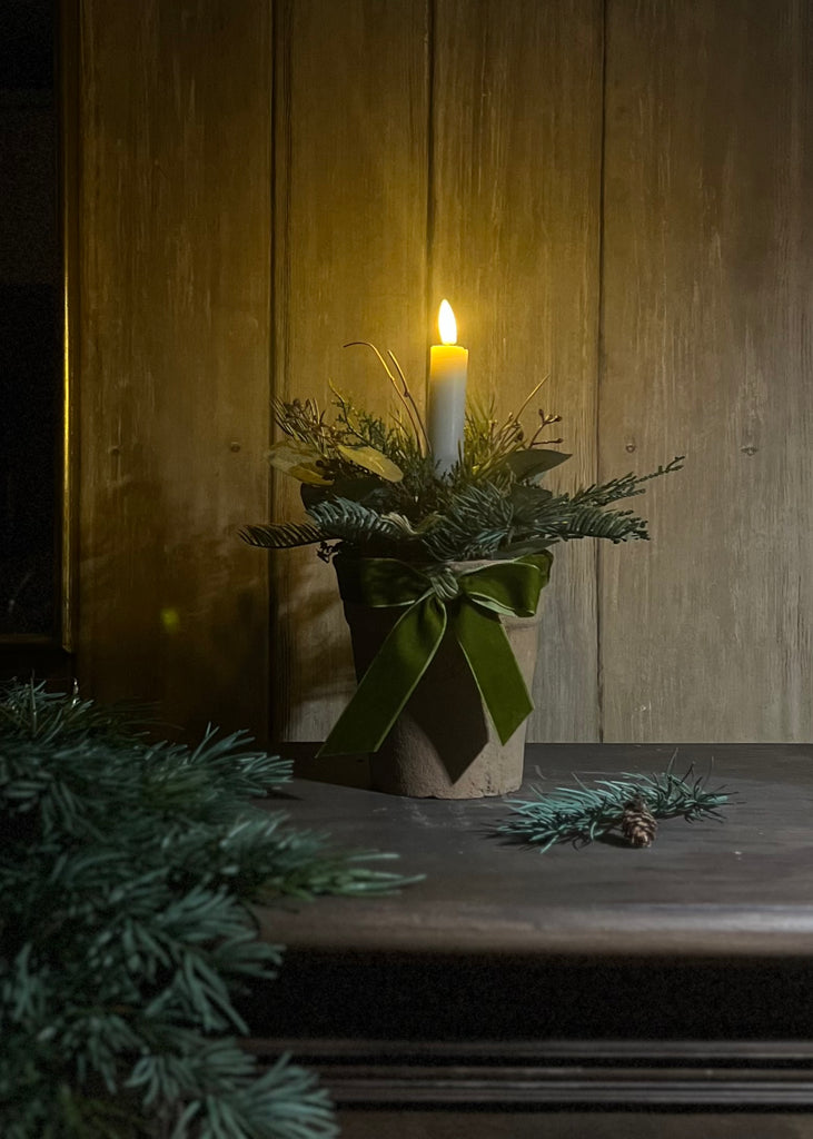 Christmas Arrangement With LED Candle. Med.