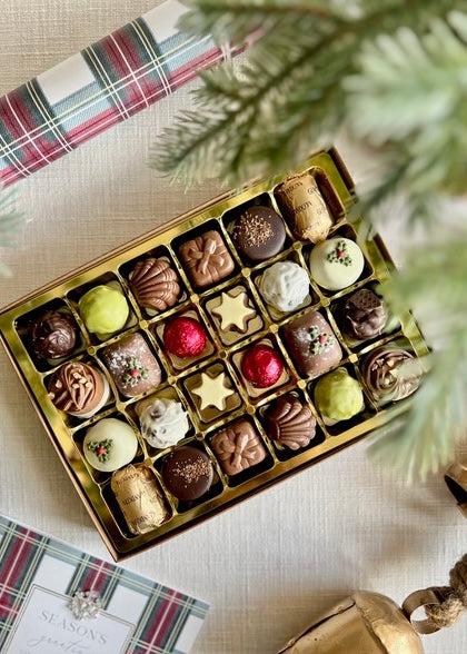 Hearts Red Tartan Large Box Of Assorted Belgian Chocolates